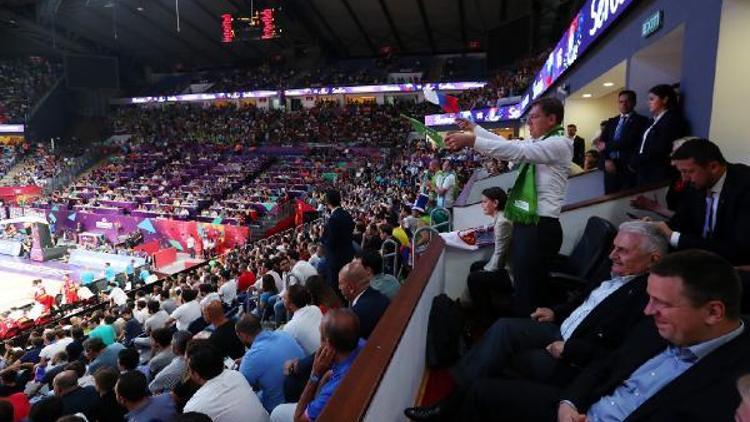 Başbakan Binali Yıldırım, Slovenya, Estonya ve Sırbistan Başbakanlarıyla basket finalini izledi