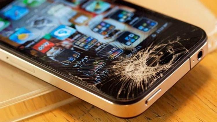 iPhone ekranı kırılan yandı Tamir ettirmeye kalkarsanız...