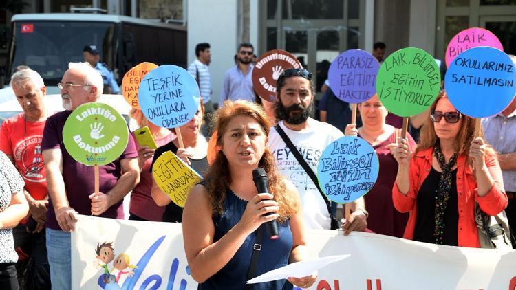 İstanbul Milli Eğitim önünde eylem