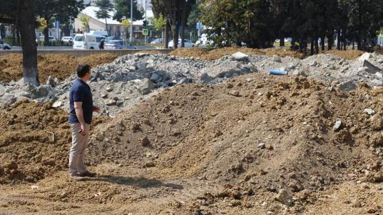 Okul arazisine ne yapılacağı kördüğüme döndü