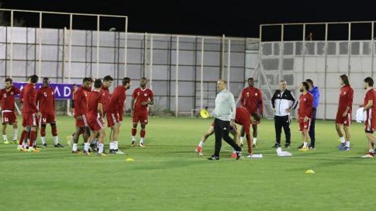 Demir Grup Sivasspor Teknik Direktörü Samet Aybaba: Kupada iddialıyız