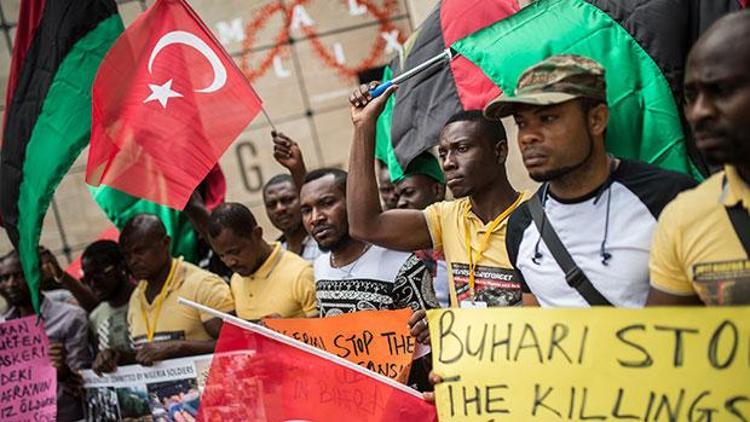 İstiklal Caddesine bu kez Nijeryalılar çıktı