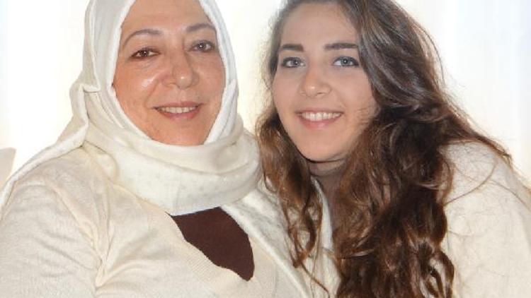 Ek fotoğraflar // Suriyeli aktivist anne ile gazeteci kızı evlerinde ölü bulundu