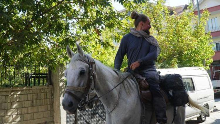 İsveçten atlarla Kudüse yolculuk yapan mühendis Adıyamanda