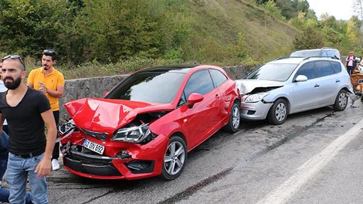 Zonguldak’ta 5 araçlı zincirleme kaza: 4 yaralı
