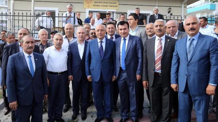 Başkan Yaşar, futbolcuları yalnız bırakmadı