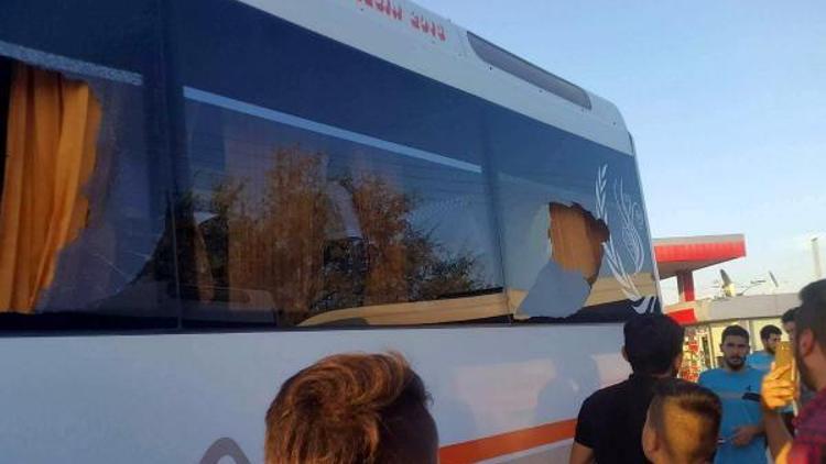 Takım otobüsüne taşlı saldırıda 5 futbolcu yaralandı