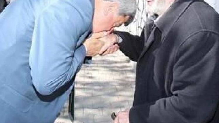 Kocaeli Belediye Başkanı Karaosmanoğlunun babası toprağa verildi