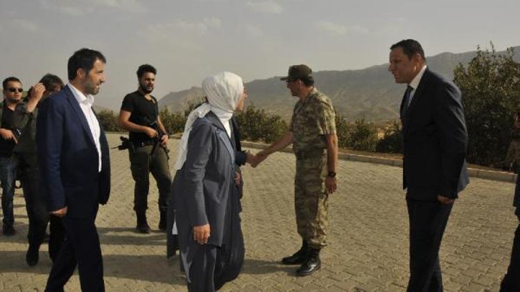 AK Partili Kan, Şemdinlide teröristlerin vurduğu sığınmacılarla görüştü