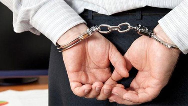 İzmirde 5i avukat, 6 şüpheli FETÖden tutuklandı