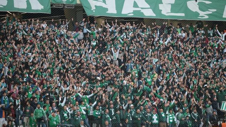 Konyaspor taraftarından İzmir Marşı kararı...