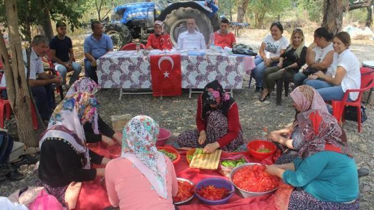 Kadınlara uygulamalı konserve yapımı anlatıldı