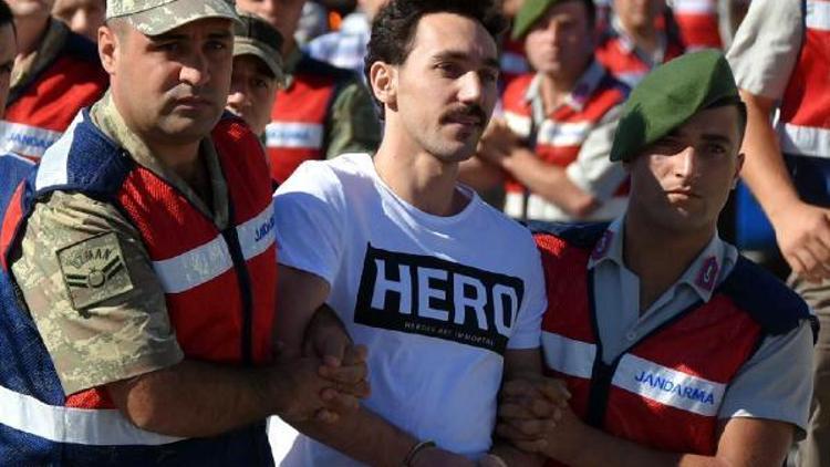 Hero tişörtü giyen Gökhan Güçlü ve ablasına 5 yıl hapis istemi