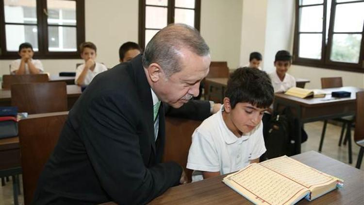Erdoğan kendi adının verildiği lisenin açılışını yaptı