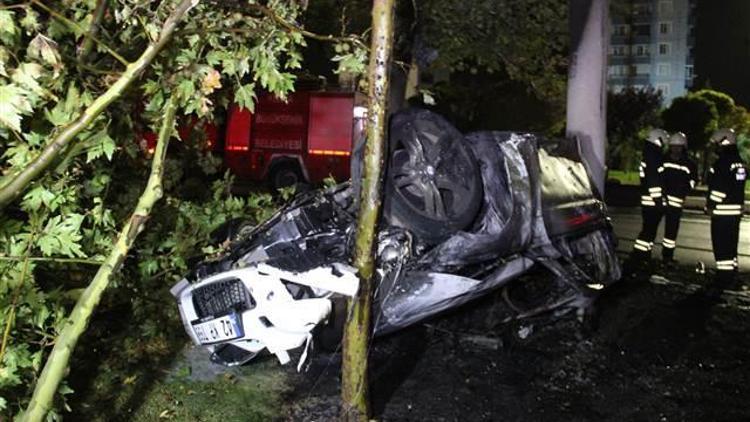 Konyada kaza yapan otomobil yandı: 3 ölü, 2 yaralı