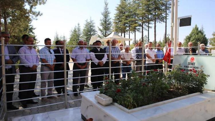 Talas heyetinden 15 Temmuz kahramanının mezarına ziyaret