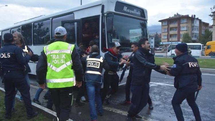 Kütahyaspor - Tavşanlı Linyitspor maçı sonrasında taraftar kavgası