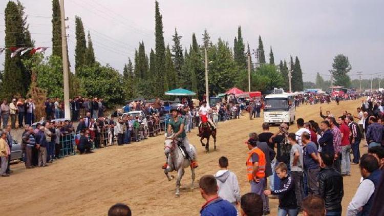 Ödemişte at yarışları şenliği