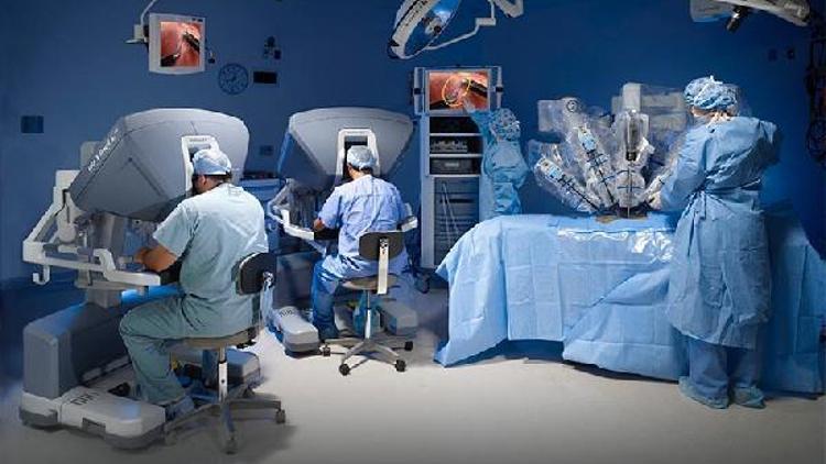 Tepecik’te 210 Robotik ameliyat