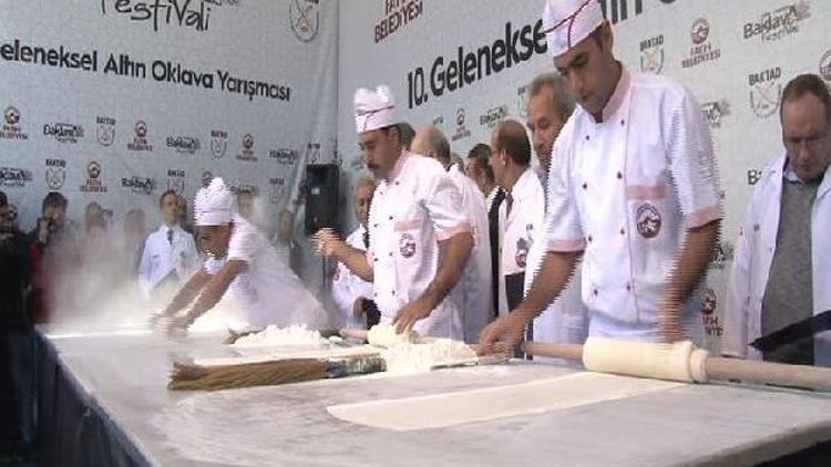 Eminönünde baklava festivali