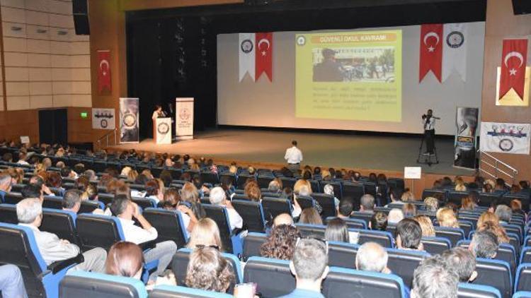 Emniyetten ‘güvenli okul’ konferansı