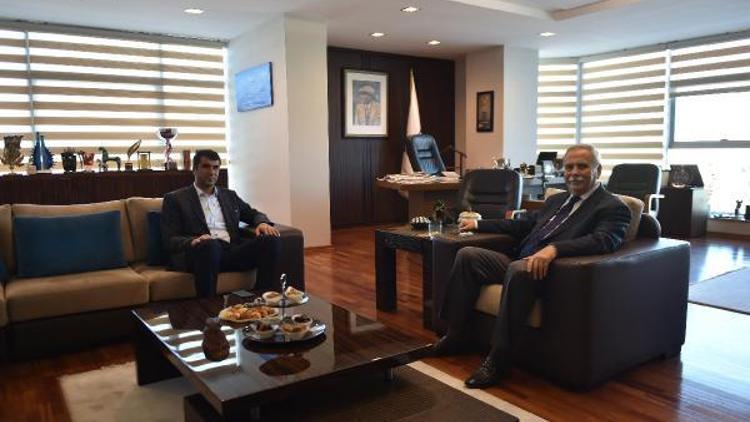 Bayramiç Belediye Başkanı Arslandan, Başkan Gökhan’a ziyaret