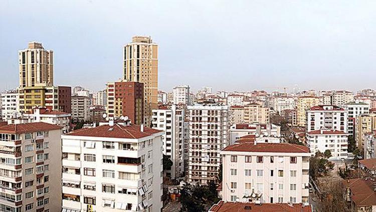 Cadde dönüşüyor