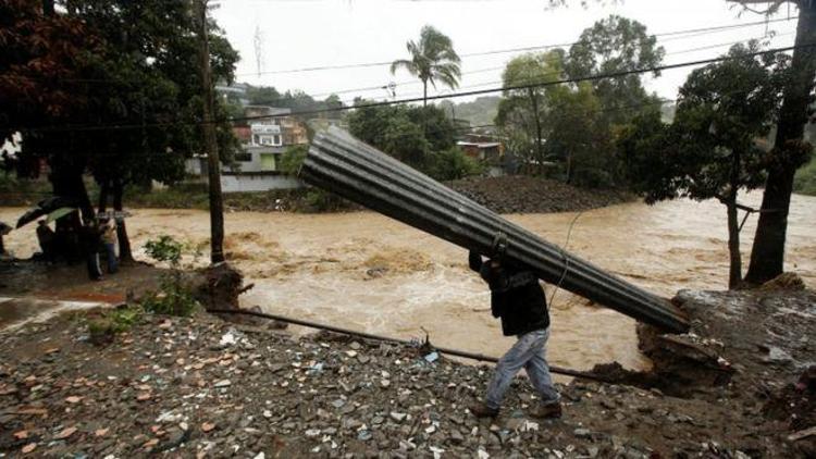 Nate Kasırgası Orta Amerikada 22 kişiyi öldürdü