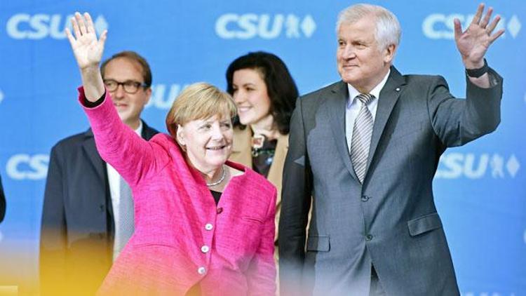 Merkel ile Seehofer pazar günü görüşecek