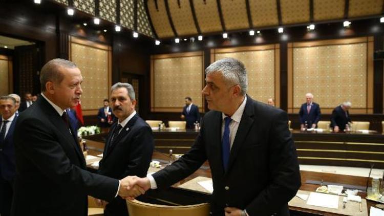Akhisardan Cumhurbaşkanı Recep Tayyip Erdoğana stad açılışı daveti