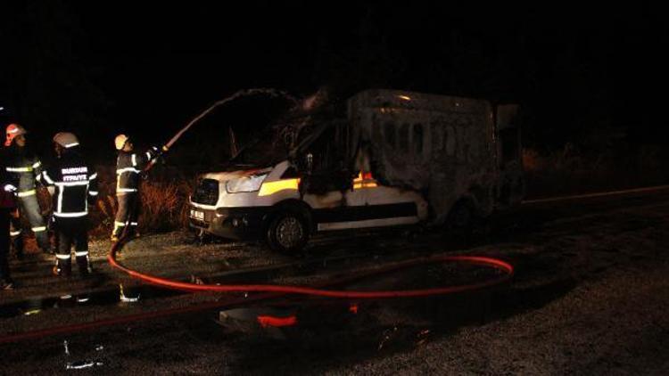 Ambulansta oksijen tüpü patladı, hasta yanarak öldü