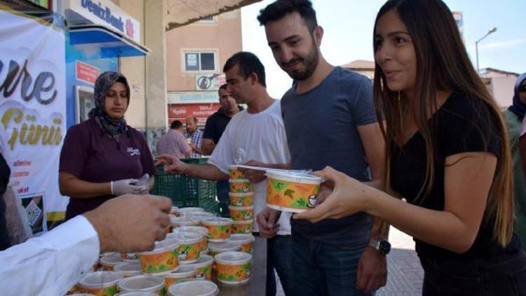 Osmaniye Belediyesinden aşure ikramı