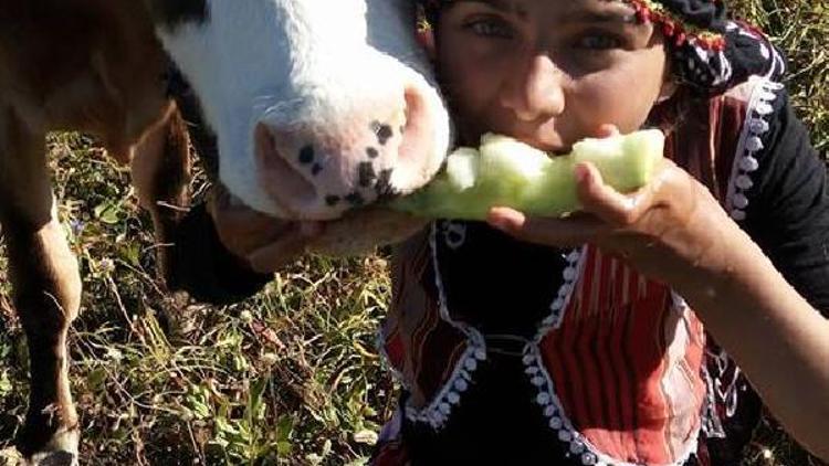 Sena, yeni fotoğraflarıyla sosyal medyanın gündeminde