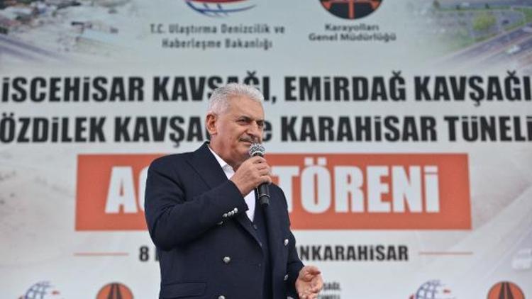 Başbakan Yıldırım: Yapılmaya çalışılanlar, Türkiyenin gelecekteki hızını kesmeye yönelik projeler