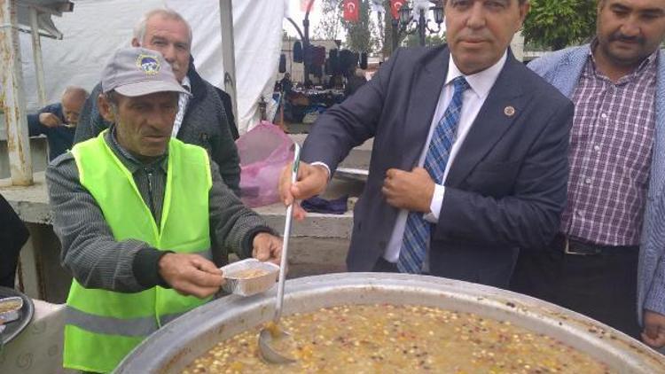 Alpullu Belediyesi’nden aşure ikramı