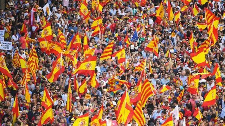 Katalan lider, konuşması öncesi büyük baskı altında