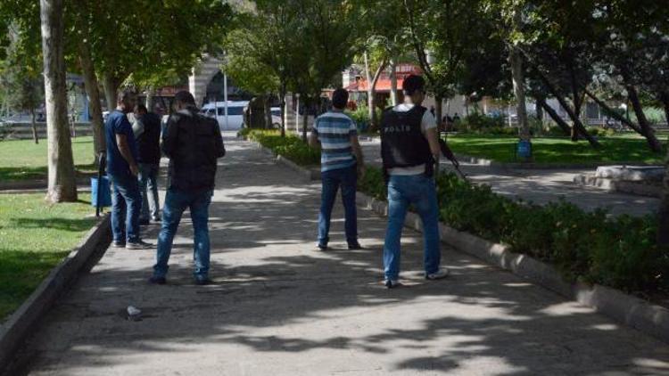 Diyarbakırda cezaevi firarisi kaçtı, polis kovaladı