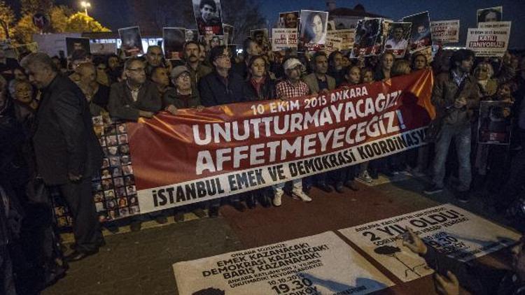 Ankara Garı saldırısında hayatını kaybedenler Kadiköyde anıldı