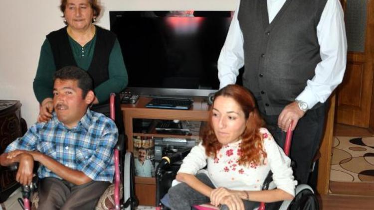 Engelli kardeşler radyo yayınıyla seslerini duyuruyor