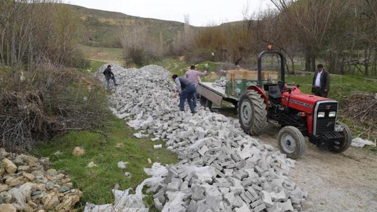 Köylerde parke taşı seferberliği