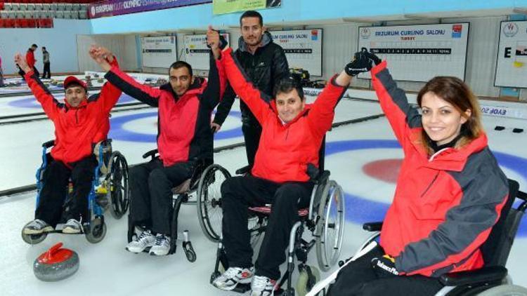 Curling hayatlarına renk kattı