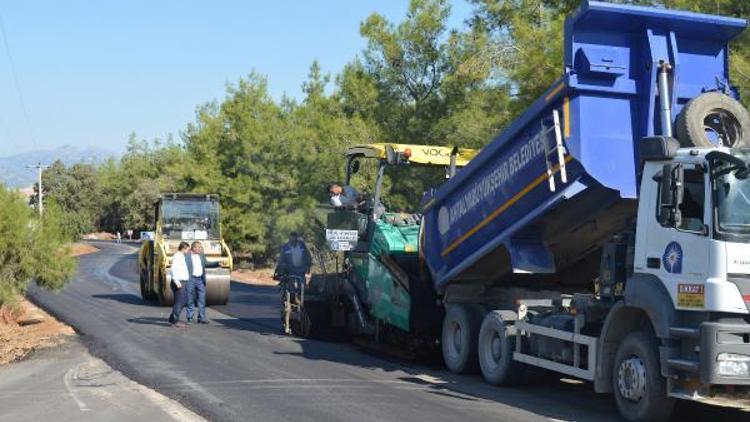 Katı atık yolu asfaltlanıyor