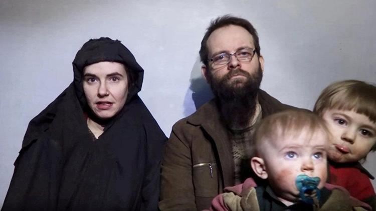 Talibana esir düşen aile kurtarıldı