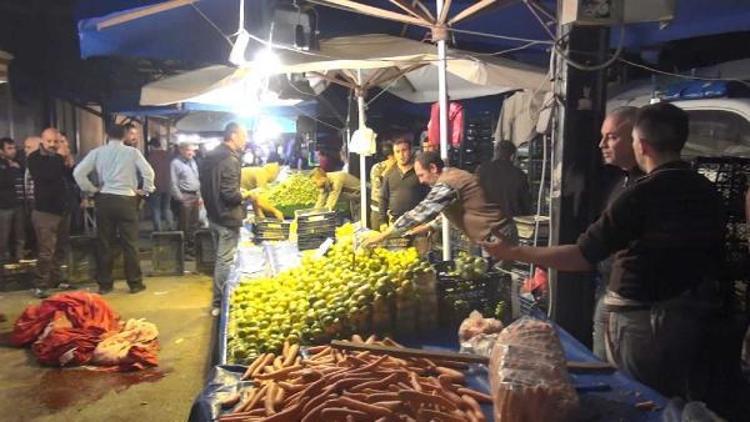 Emekli polis, mandalina tartışmasında 2 pazarcıyı vurdu