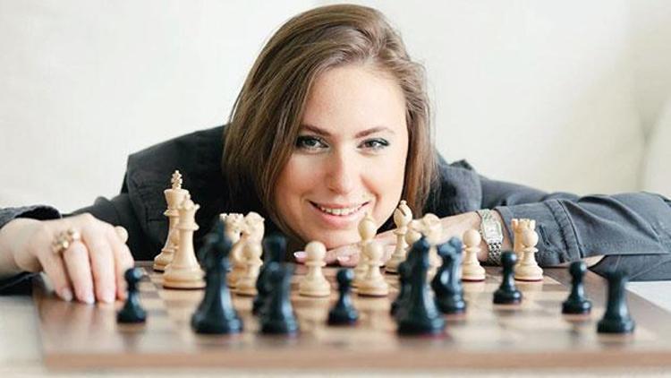 Tüm zamanların en büyük kadın satranç oyuncusu Judit Polgár... Dâhi doğmadı, dâhi oldu