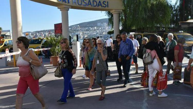 ABDli turistler, pasaport yerine landing kartla Türkiyeye giriş yaptı