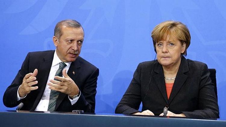 Almanya yalnız kalınca Merkel ağız değiştirdi... Flaş Türkiye açıklaması