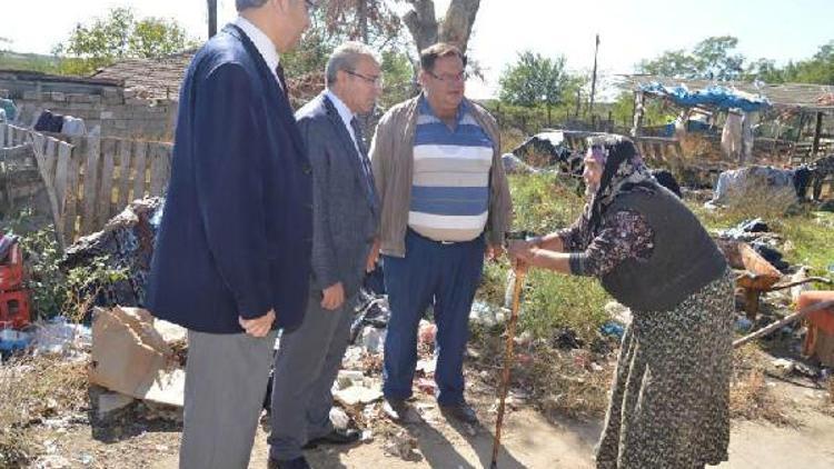 Kaymakam Kaya, Ovacık Köyünün yaşlılarını ziyaret etti