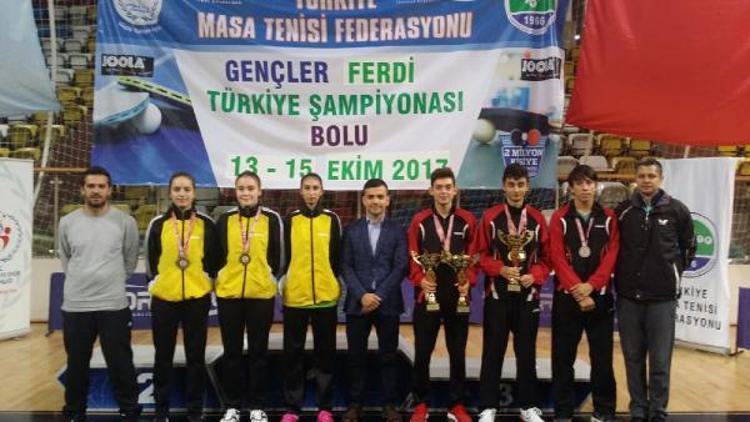 Yalova Belediyesporlu genç raketler, Türkiye Şampiyonası’na damga vurdu
