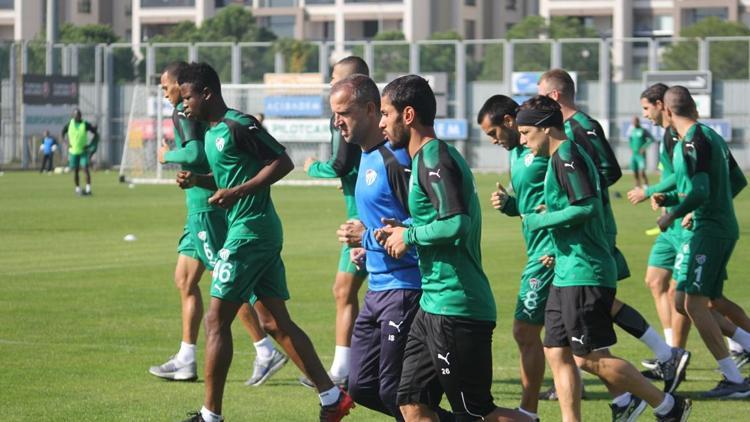 Bursaspor’da Paul Le Guen takımından memnun